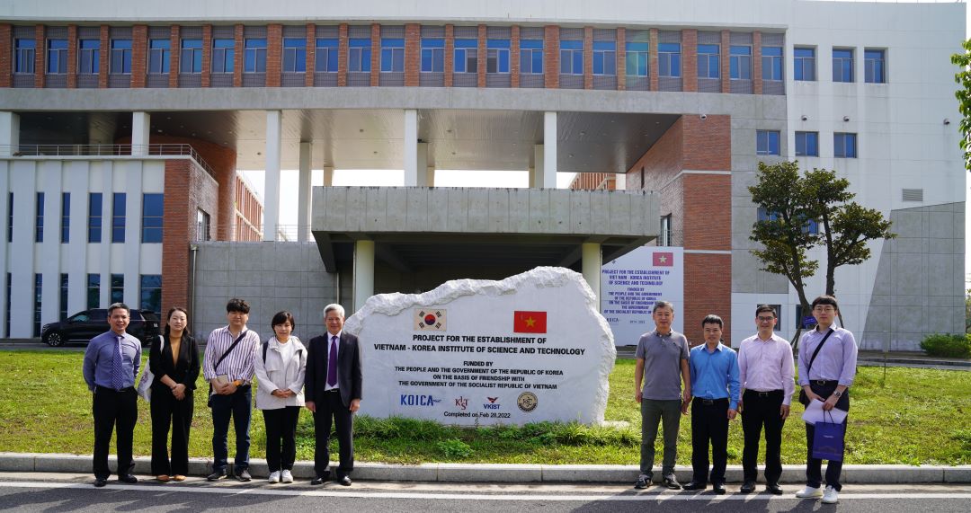 VKIST đón Đoàn Ủy ban Giáo dục Quốc hội Hàn Quốc đến thăm và làm việc tại VKIST