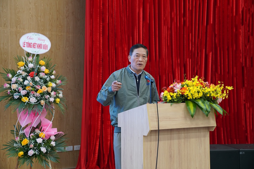 Visit of Deputy Minister Tran Van Tung to VKIST