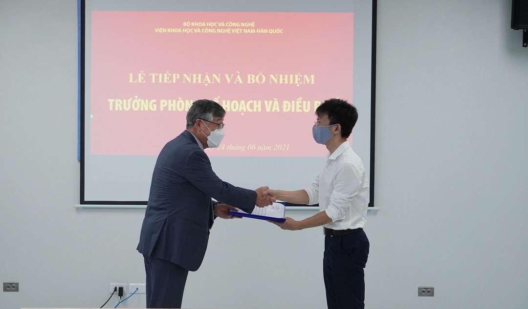Acceptance and Appointment Ceremony for the Head of Planning and Coordination Division