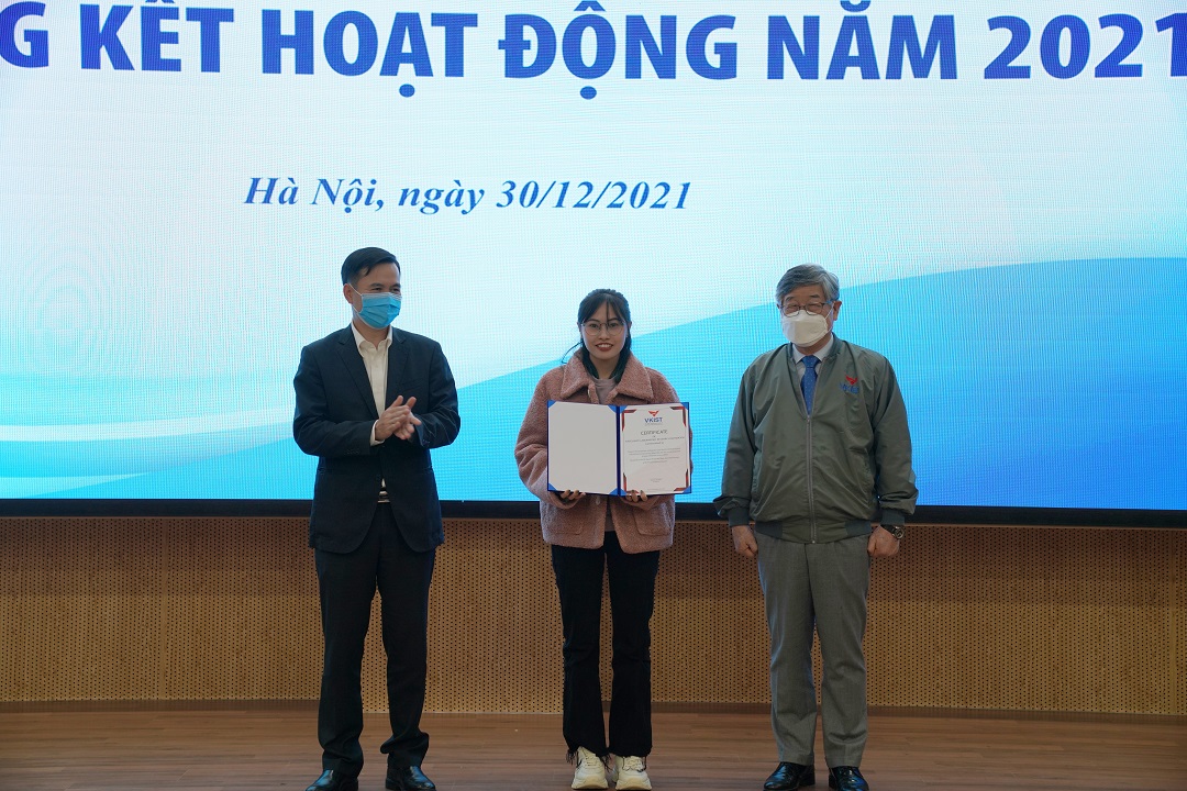 chung-nhan-2