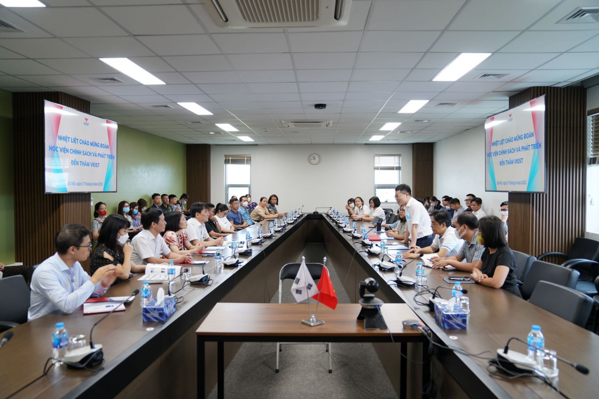Visit of the Academy of Policy and Development at VKIST