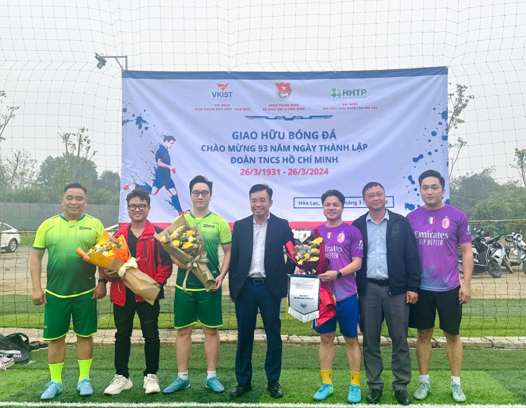 Giao hữu bóng đá chào mừng ngày thành lập Đoàn TNCS Hồ Chí Minh