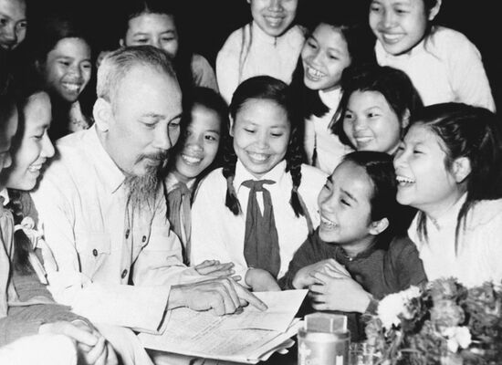 Nhiệt liệt chào mừng 136 Năm Ngày Sinh Chủ Tịch Hồ Chí Minh vĩ đại (19/5/1890 - 19/5/2026)