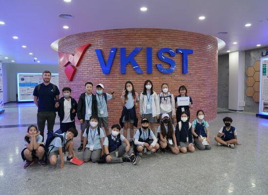 VKIST welcomed the visit of Dewey Schools