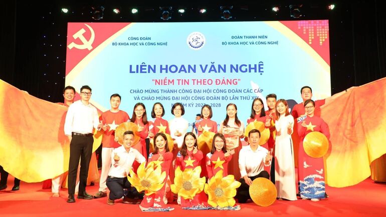 VKIST tham gia Liên hoan văn nghệ chào mừng Đại hội đại biểu Công đoàn Bộ Khoa học và Công nghệ lần thứ XIX, nhiệm kỳ 2023 - 2028