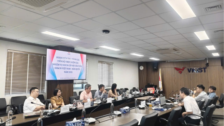 Kiểm tra tiến độ thực hiện các nhiệm vụ KH&CN cấp Bộ do Viện Khoa học và Công nghệ Việt Nam – Hàn Quốc là tổ chức chủ trì
