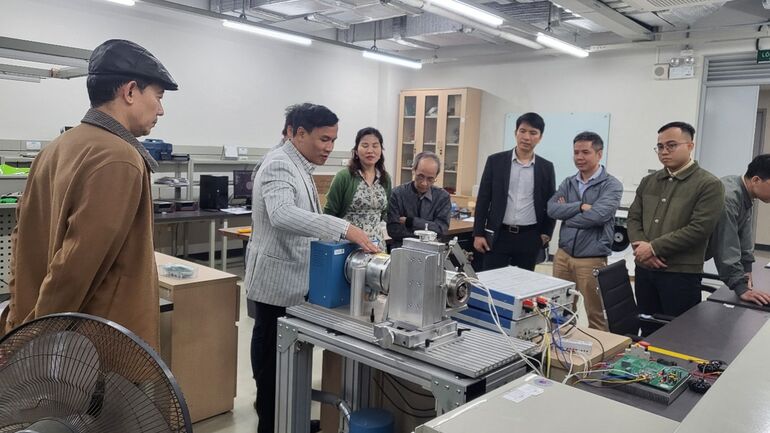 Hội đồng nghiệm thu chính thức đề tài KH&CN cấp Bộ “Nghiên cứu thiết kế động cơ cỡ nhỏ cho khớp robot cộng tác (Cobot: Collaborative robot)”