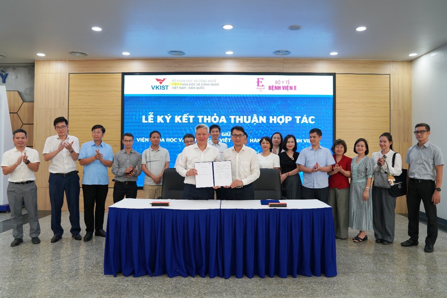 Lễ ký kết Thỏa thuận hợp tác giữa Viện VKIST và Bệnh viện E